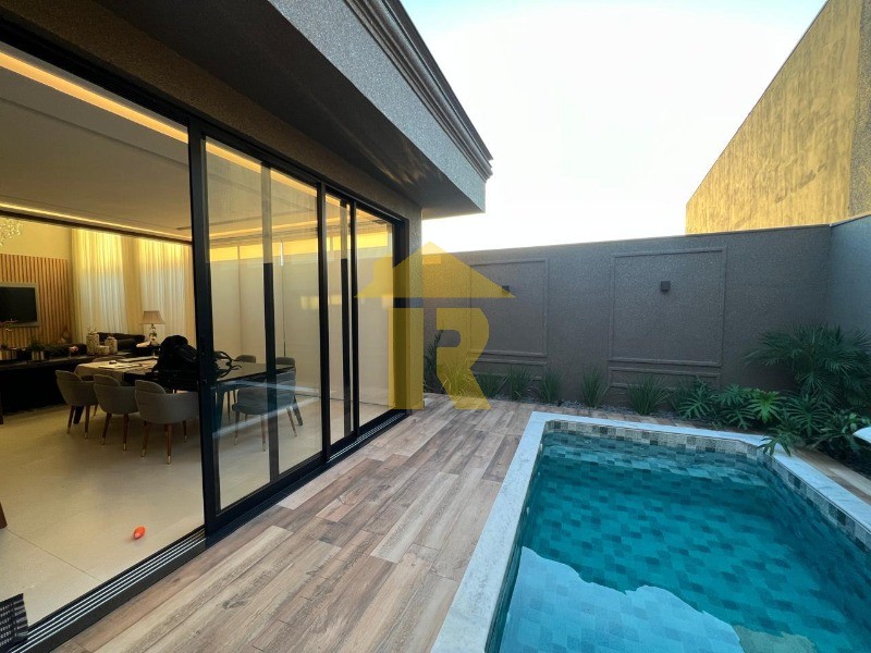Casa de Condomínio com 3 quartos à venda, 220m² — foto 27 de 36