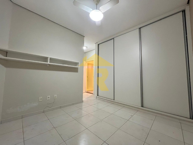 Casa de Condomínio com 4 quartos à venda e aluguel, 223m² — foto 20 de 29