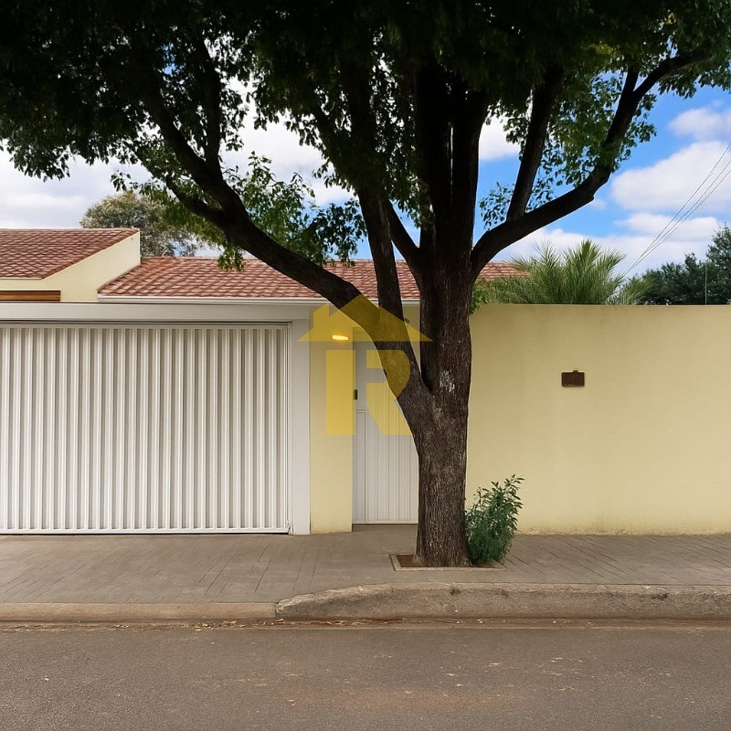 Casa com 3 quartos à venda, 240m² — foto 1 de 23