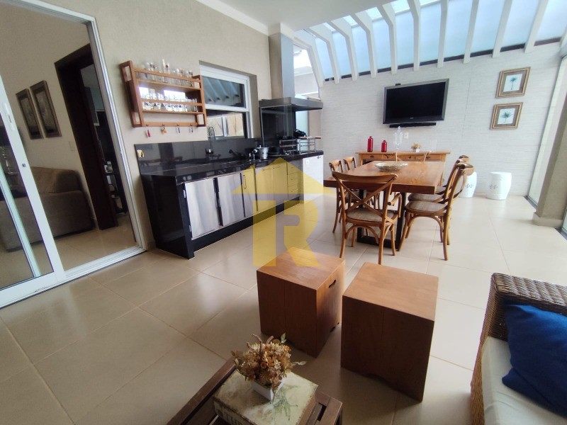Casa de Condomínio com 3 quartos à venda, 269m² — foto 13 de 29