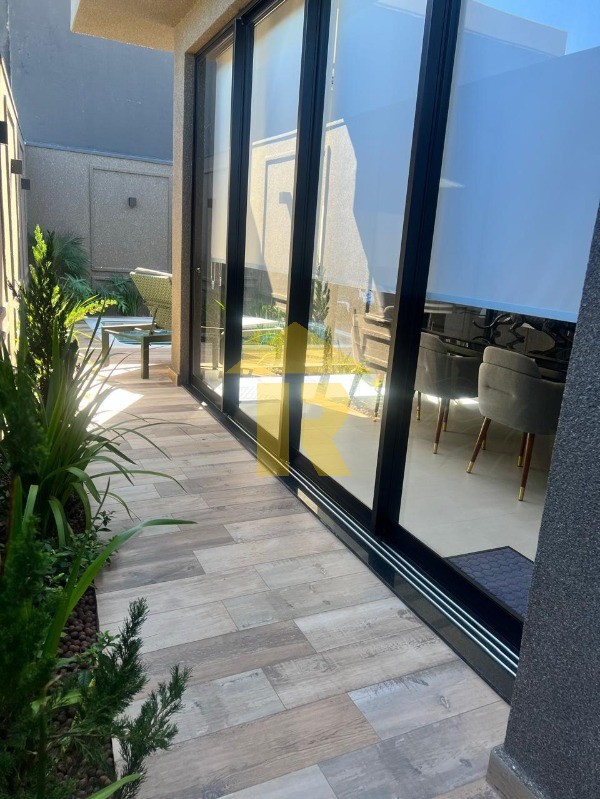Casa de Condomínio com 3 quartos à venda, 220m² — foto 30 de 36