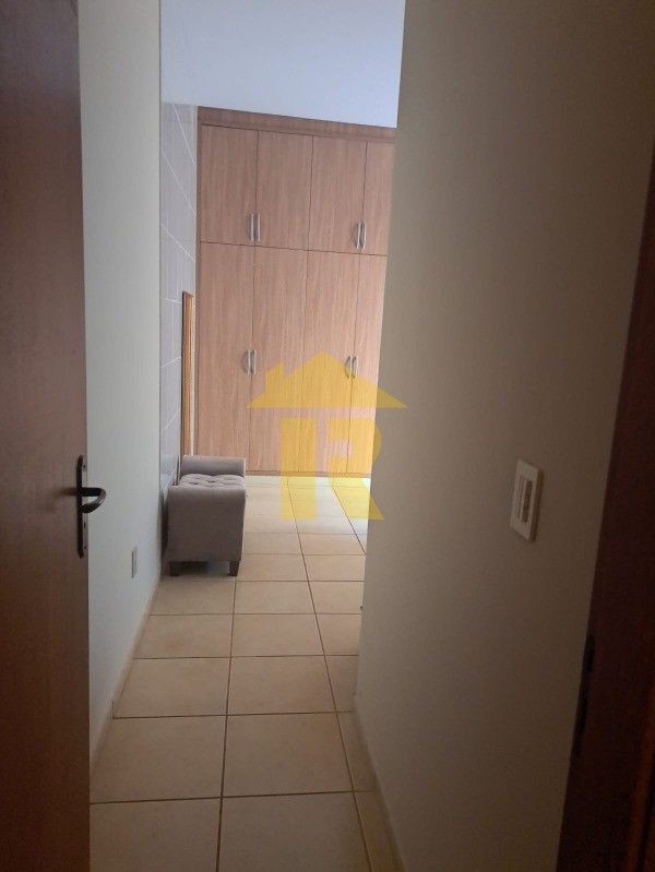 Casa com 3 quartos à venda, 220m² — foto 10 de 37