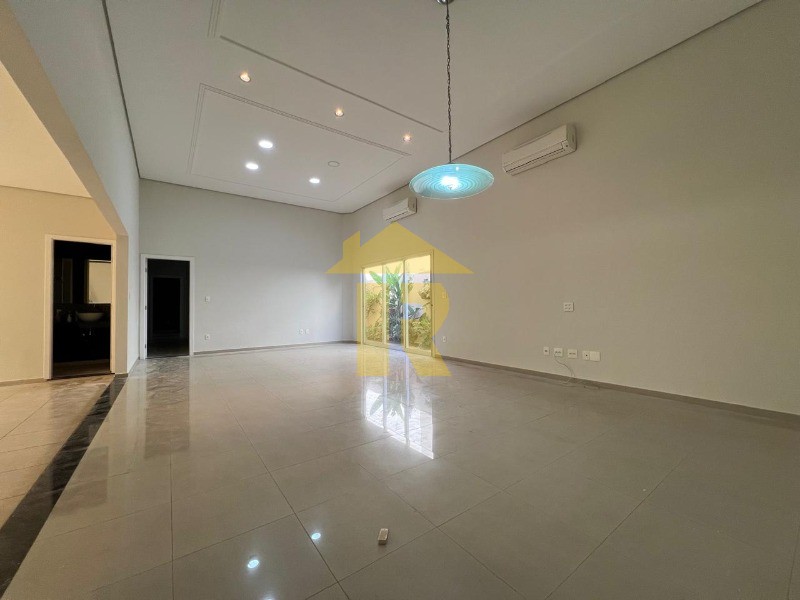 Casa de Condomínio com 4 quartos à venda e aluguel, 223m² — foto 4 de 29