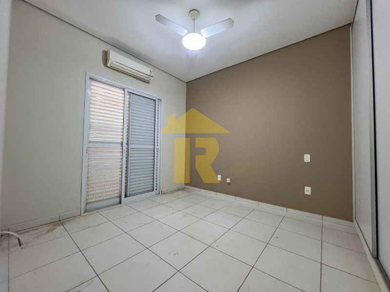 Casa de Condomínio com 4 quartos à venda e aluguel, 223m² — foto 23 de 29