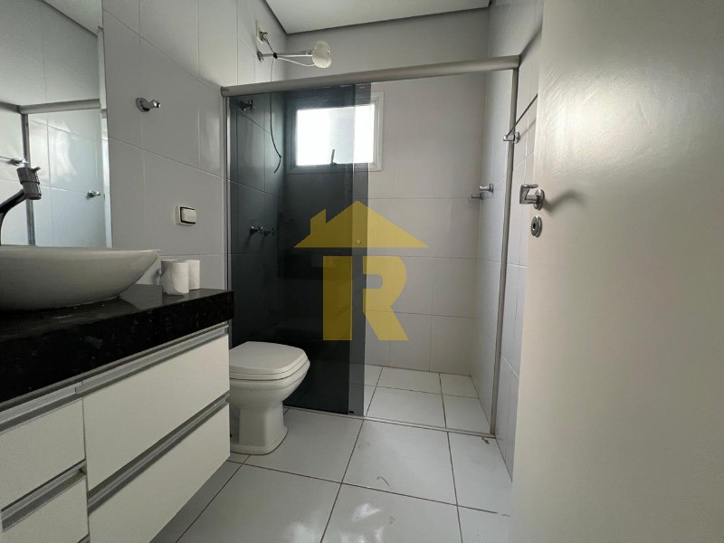 Casa de Condomínio com 4 quartos à venda e aluguel, 223m² — foto 22 de 29