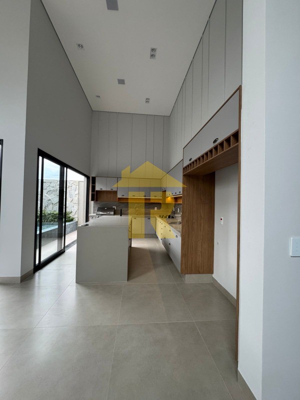 Casa de Condomínio com 4 quartos à venda, 240m² — foto 18 de 25