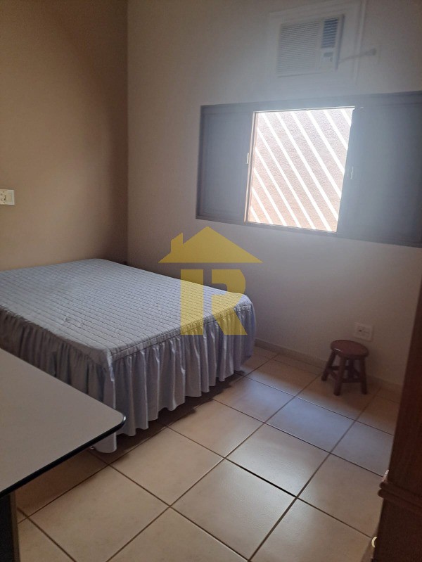 Casa com 3 quartos à venda, 220m² — foto 16 de 37