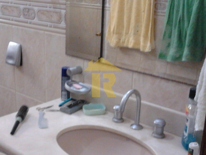 Casa com 3 quartos à venda, 220m² — foto 18 de 37