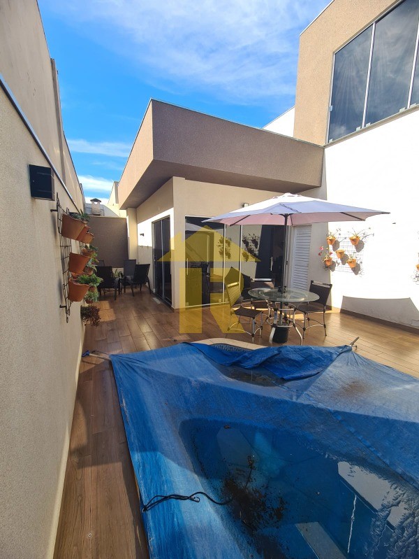 Casa de Condomínio com 3 quartos à venda, 171m² — foto 16 de 45