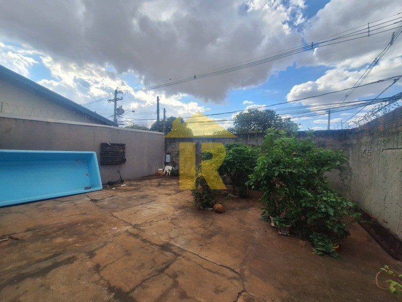 Casa com 1 quarto à venda, 60m² — foto 26 de 27