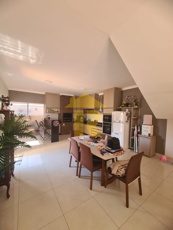 Casa de Condomínio com 3 quartos à venda, 171m² — foto 9 de 45