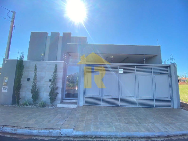 Casa com 3 quartos à venda, 186m² — foto 1 de 27