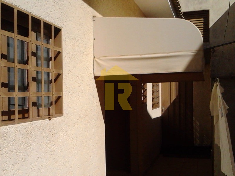 Casa com 3 quartos à venda, 220m² — foto 32 de 37
