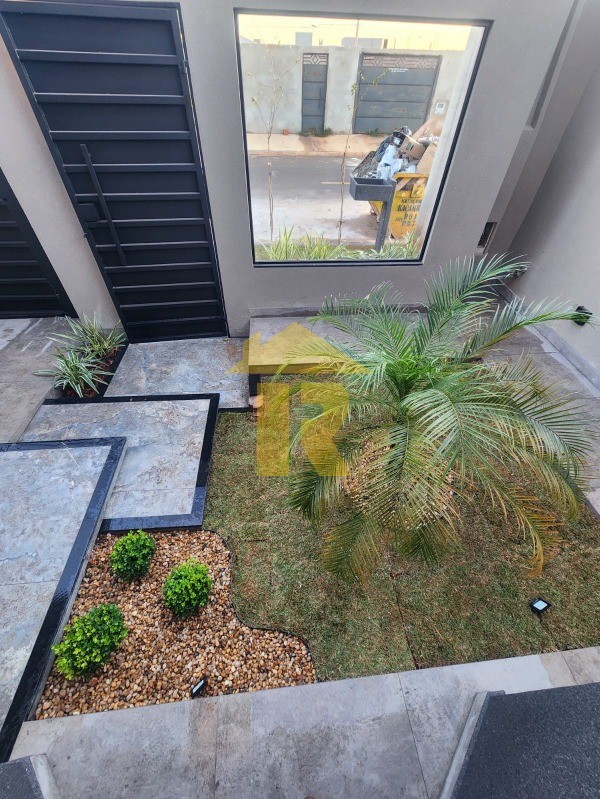 Casa com 3 quartos à venda, 130m² — foto 2 de 20