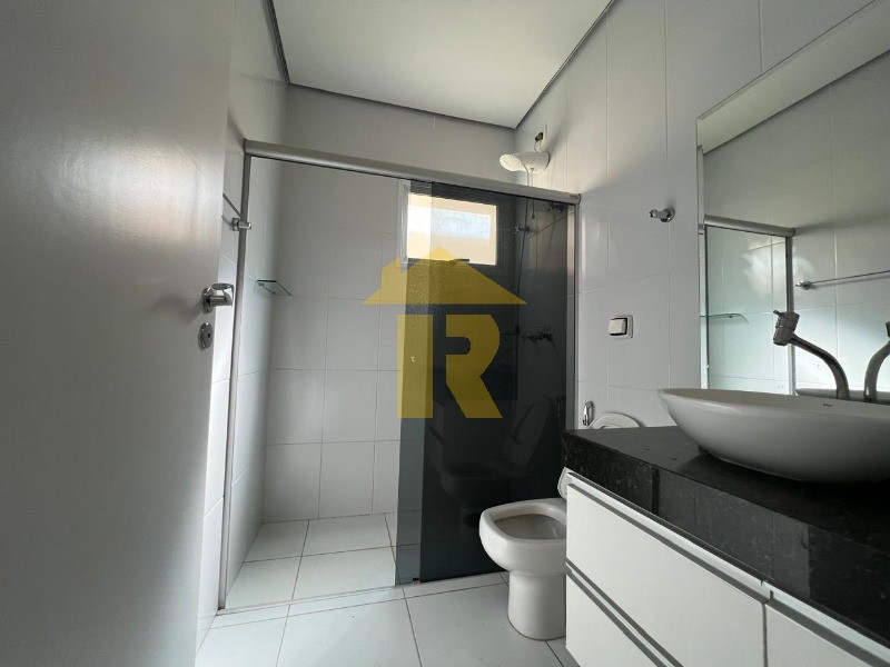 Casa de Condomínio com 4 quartos à venda e aluguel, 223m² — foto 21 de 29