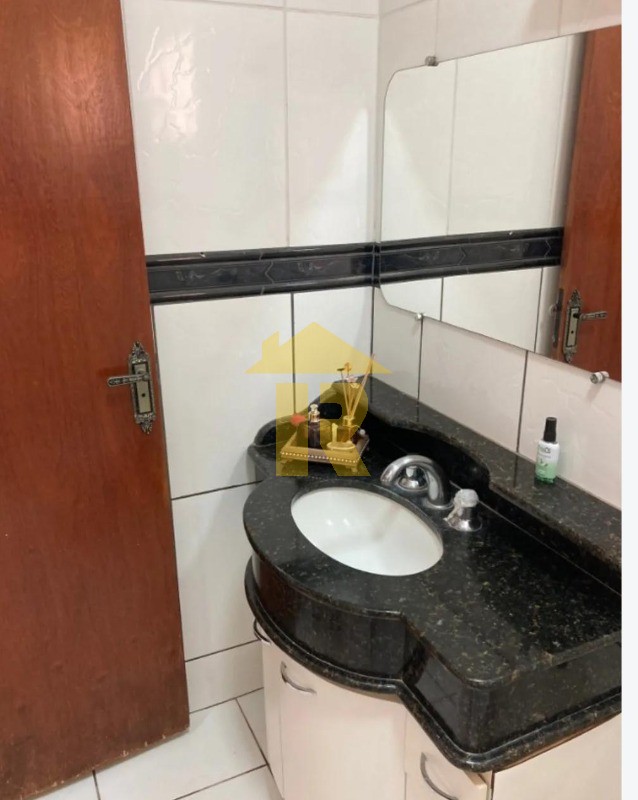 Casa com 3 quartos à venda, 240m² — foto 23 de 23