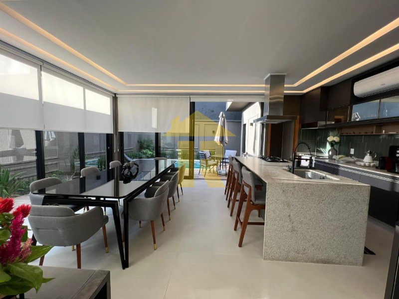 Casa de Condomínio com 3 quartos à venda, 220m² — foto 16 de 36