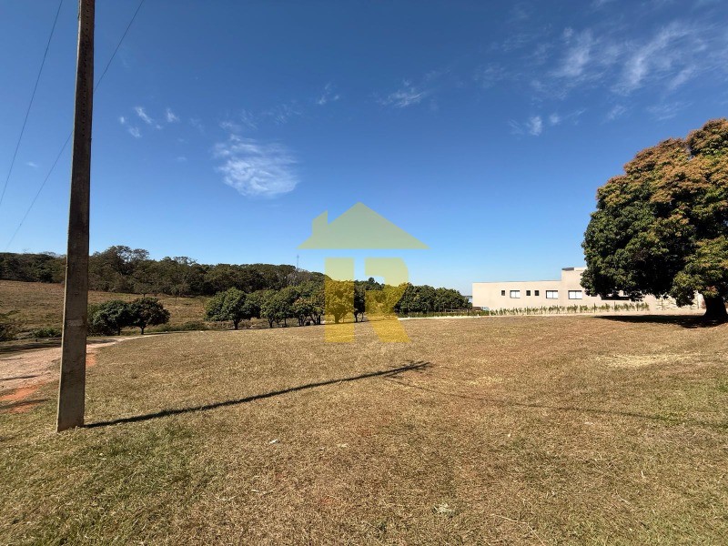 Terreno / Lote / Condomínio  à venda, 1967m² — foto 2 de 34