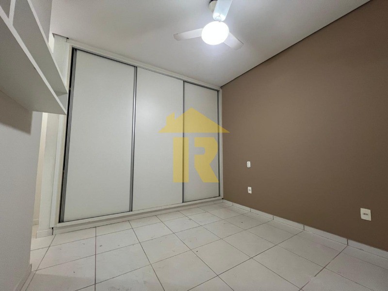 Casa de Condomínio com 4 quartos à venda e aluguel, 223m² — foto 24 de 29