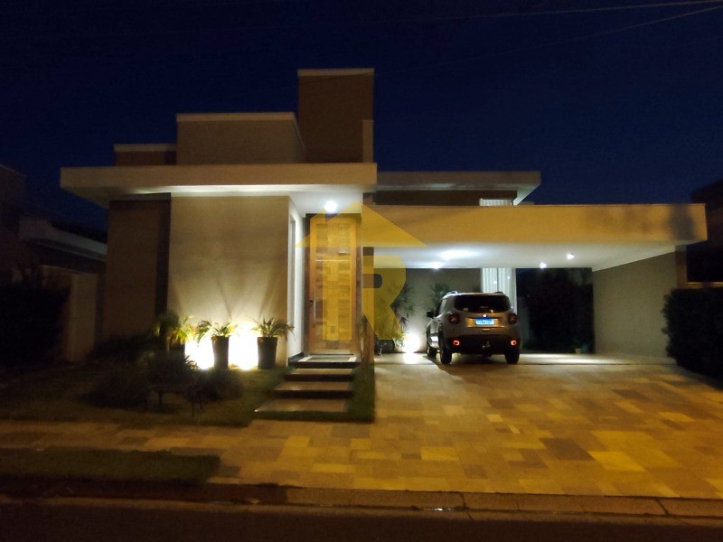 Casa de Condomínio com 3 quartos à venda, 269m² — foto 2 de 29