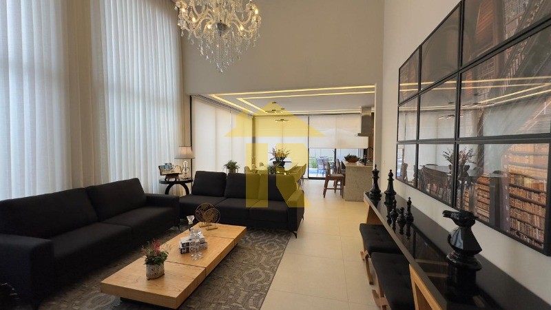 Casa de Condomínio com 3 quartos à venda, 220m² — foto 10 de 36
