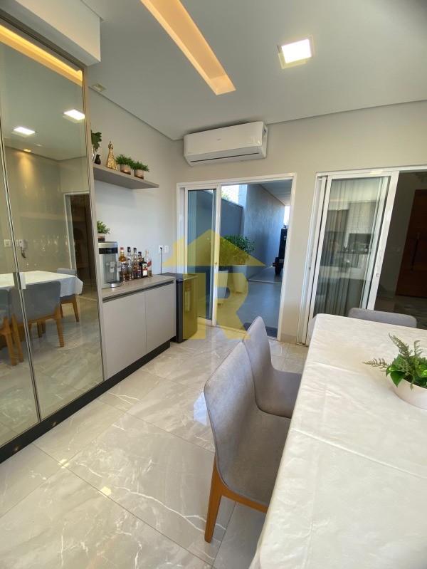 Casa com 3 quartos à venda, 186m² — foto 7 de 27