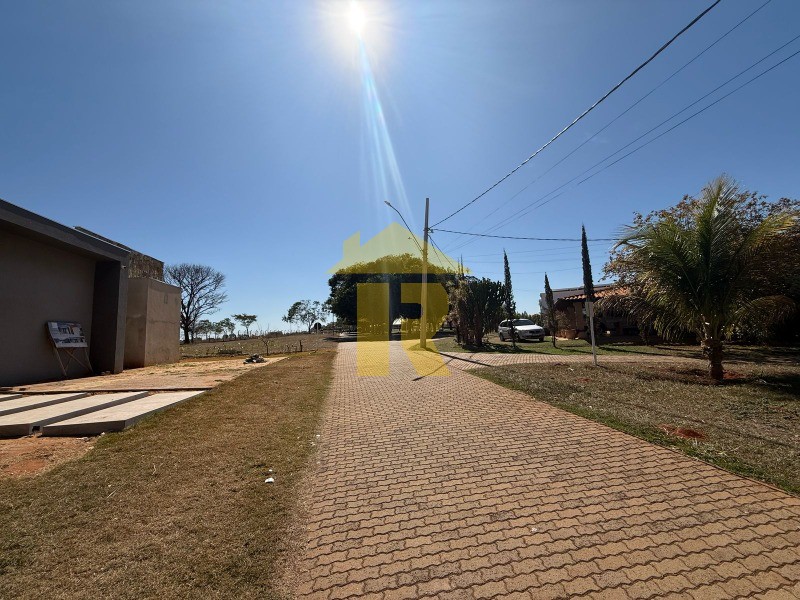 Terreno / Lote / Condomínio  à venda, 1600m² — foto 3 de 32