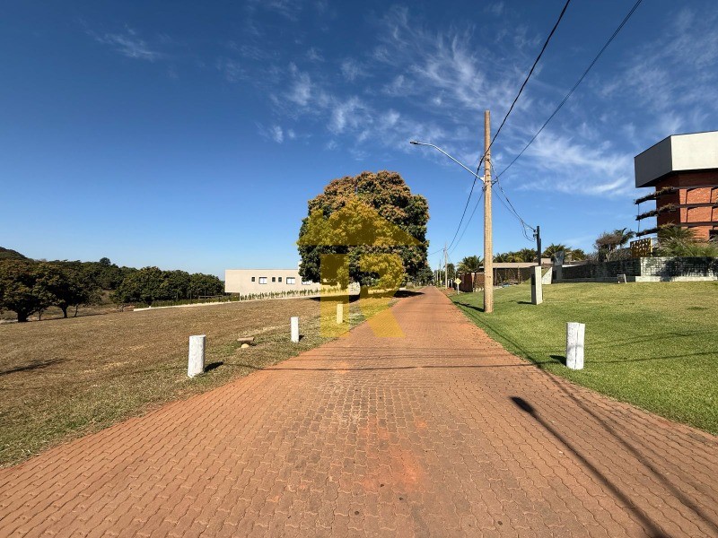 Terreno / Lote / Condomínio  à venda, 1967m² — foto 13 de 34