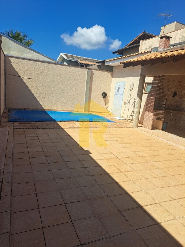 Casa com 3 quartos à venda, 220m² — foto 30 de 37