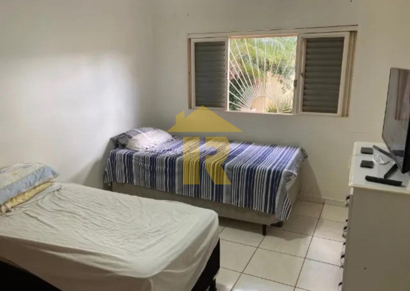 Casa com 3 quartos à venda, 240m² — foto 20 de 23