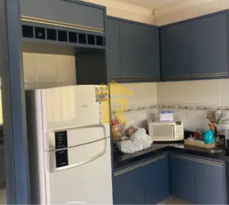 Casa com 3 quartos à venda, 240m² — foto 12 de 23