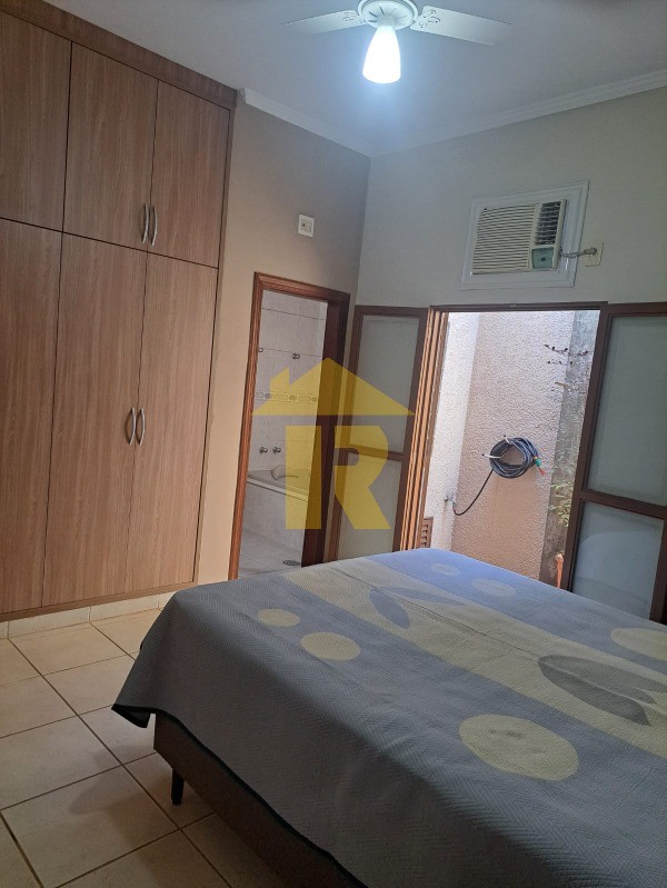 Casa com 3 quartos à venda, 220m² — foto 12 de 37