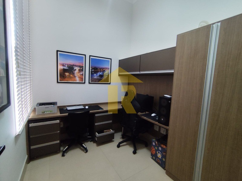 Casa de Condomínio com 3 quartos à venda, 269m² — foto 3 de 29