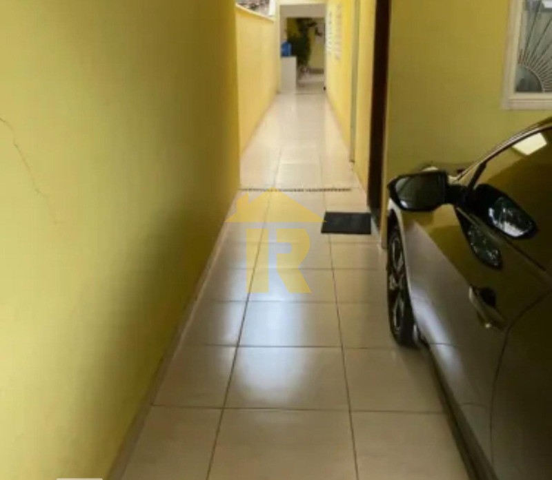 Casa com 3 quartos à venda, 240m² — foto 4 de 23