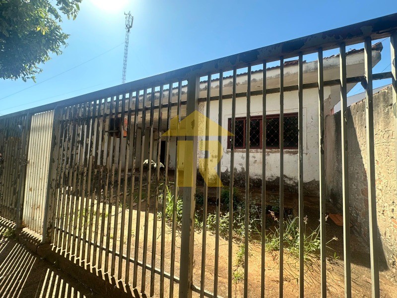 Casa com 3 quartos à venda, 145m² — foto 1 de 30