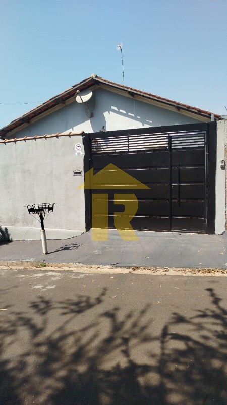 Casa com 3 quartos à venda, 160m² — foto 2 de 20