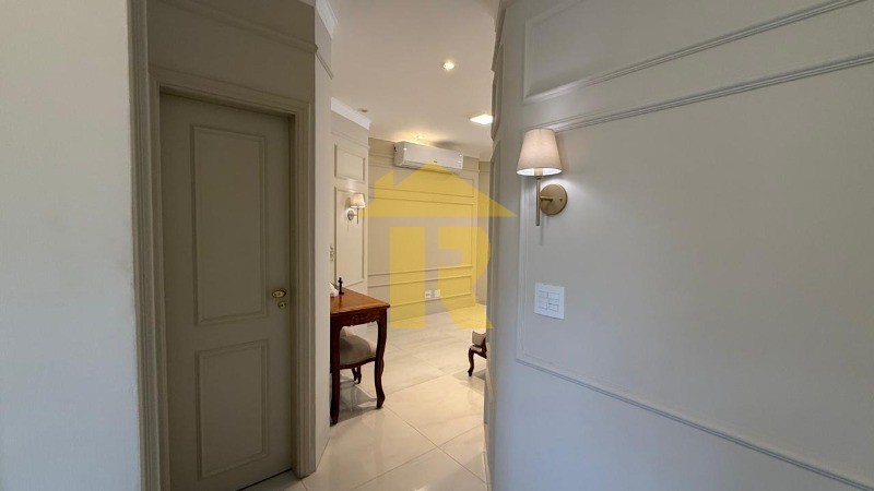 Casa de Condomínio com 3 quartos à venda, 250m² — foto 12 de 47