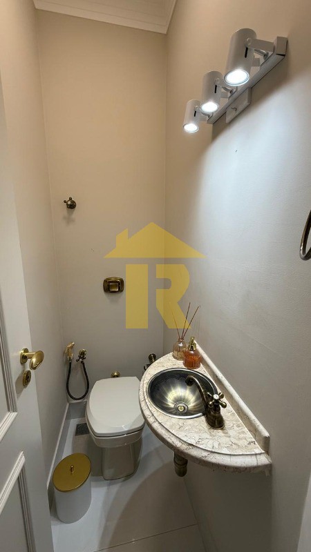 Casa de Condomínio com 3 quartos à venda, 250m² — foto 16 de 47
