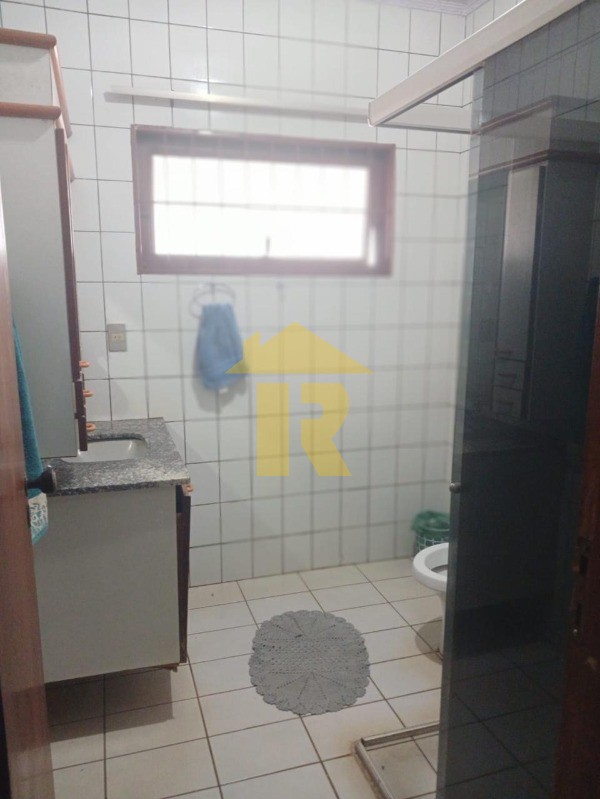 Casa com 3 quartos à venda, 367m² — foto 35 de 37