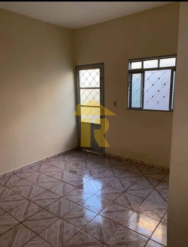 Casa com 3 quartos à venda, 200m² — foto 15 de 34