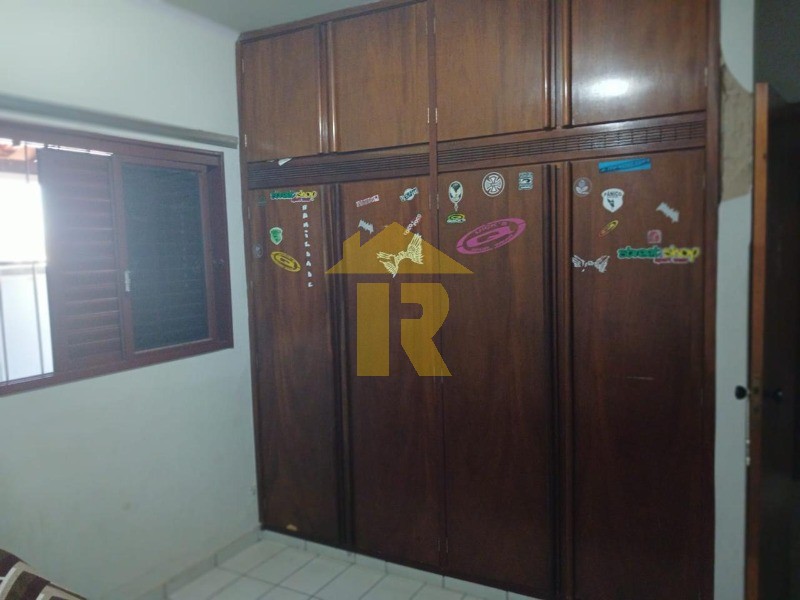Casa com 3 quartos à venda, 367m² — foto 33 de 37