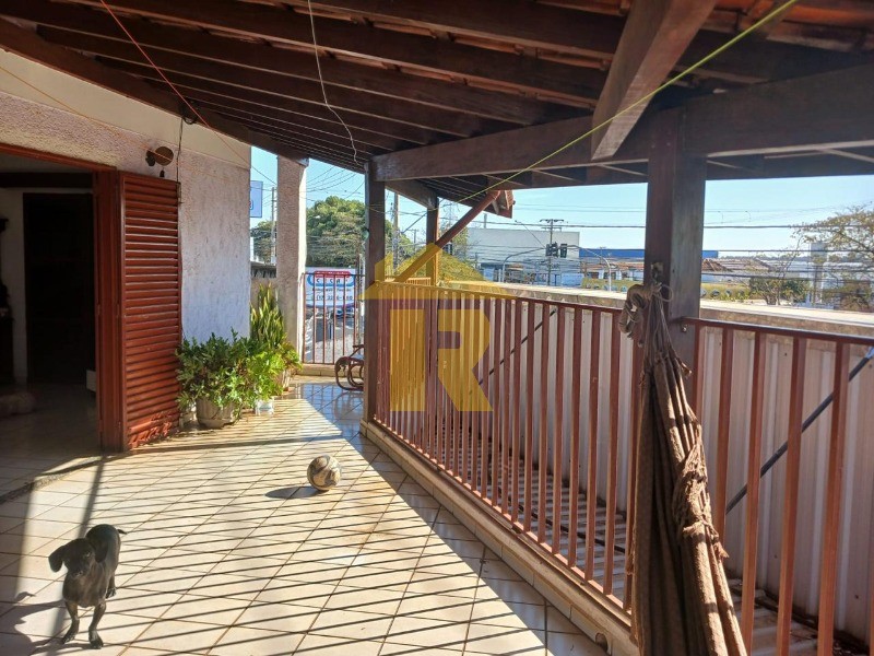 Casa com 3 quartos à venda, 367m² — foto 7 de 37
