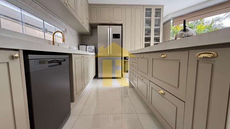 Casa de Condomínio com 3 quartos à venda, 250m² — foto 20 de 47