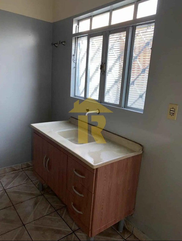 Casa com 3 quartos à venda, 200m² — foto 17 de 34