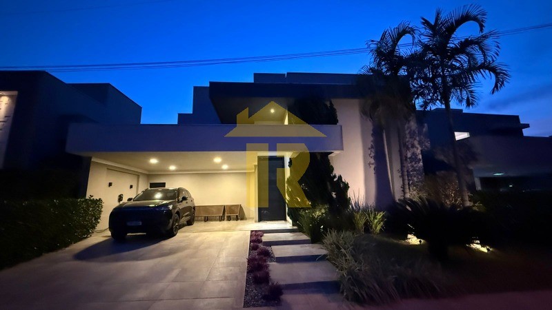 Casa de Condomínio com 3 quartos à venda, 250m² — foto 3 de 31