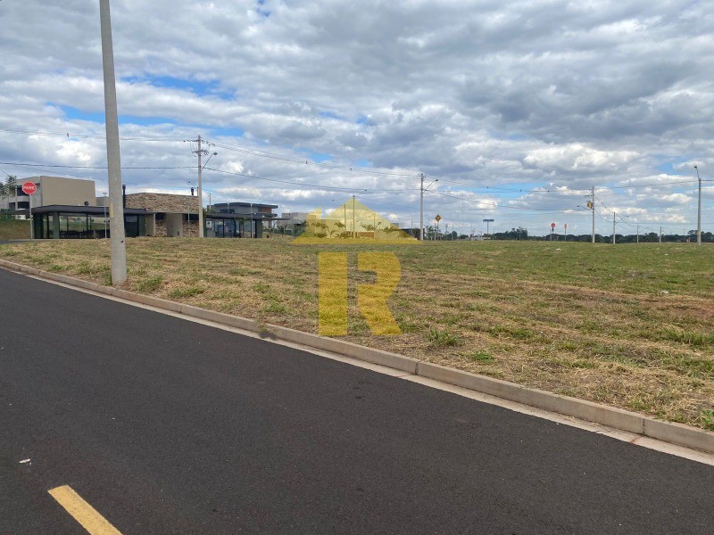 Terreno / Lote / Condomínio  à venda, 300m² — foto 2 de 20