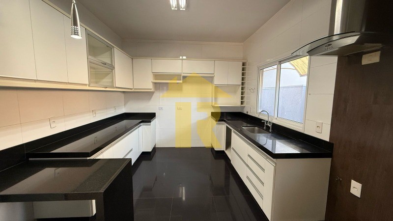 Casa de Condomínio com 3 quartos à venda, 314m² — foto 18 de 46