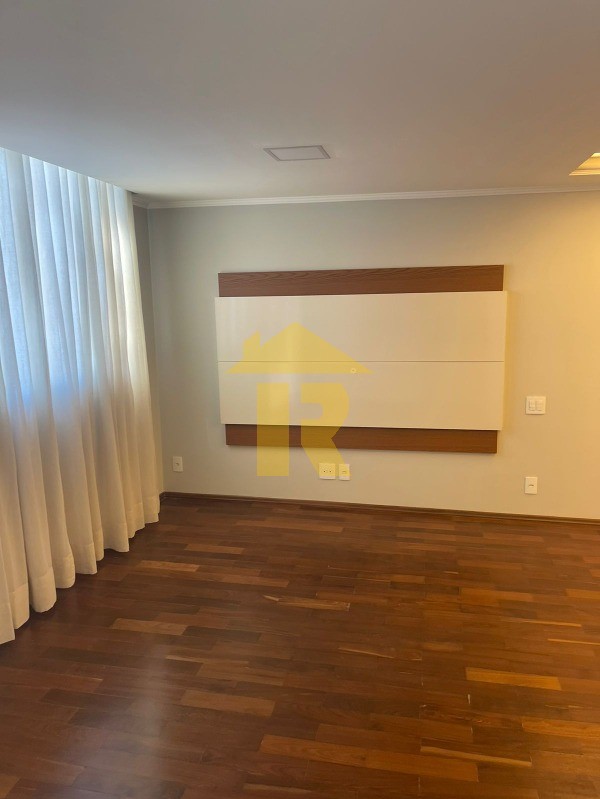 Apartamento com 3 quartos à venda, 135m² — foto 4 de 20