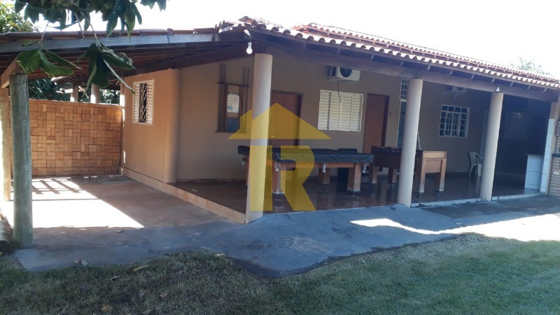 Casa de Condomínio com 5 quartos à venda, 250m² — foto 1 de 20