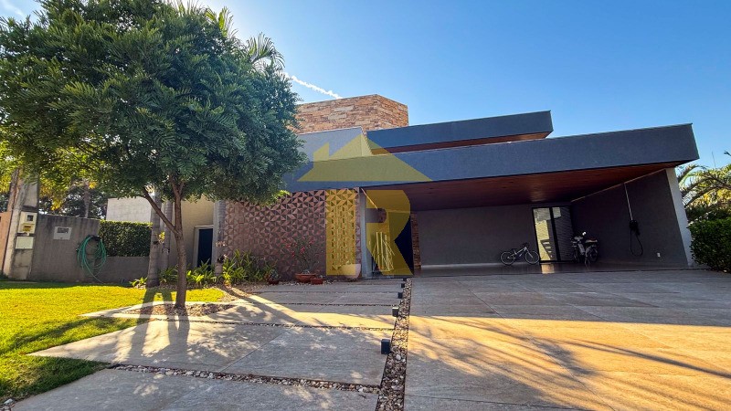 Casa de Condomínio com 4 quartos à venda — foto 2 de 23